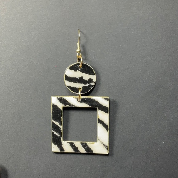 Hand Crafted Black and White Square Zebra Animal Print Statement Earrings - Picture 9 of 9